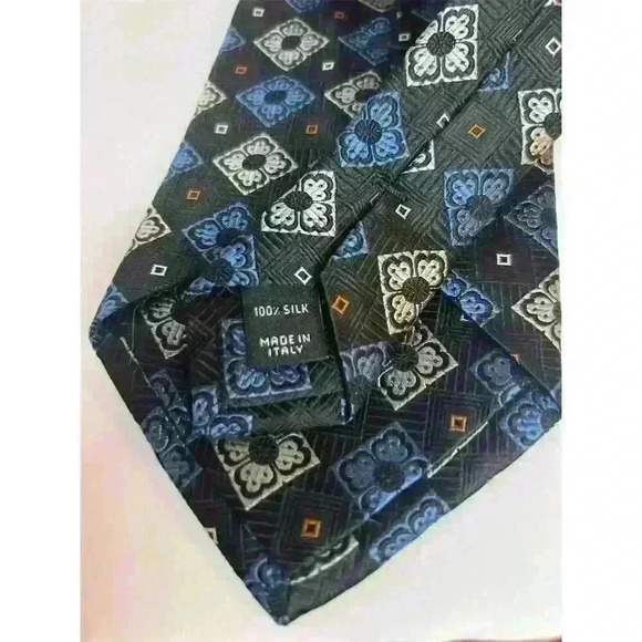 Jos. A. Bank Men's Silk Tie Blue Geometric Pattern Classic Length - Picture 3 of 4